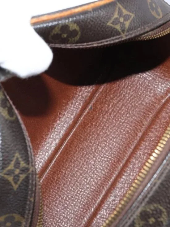 LOUIS VUITTON Monogram Blois Shoulder Bag LV - Picture 14 of 15